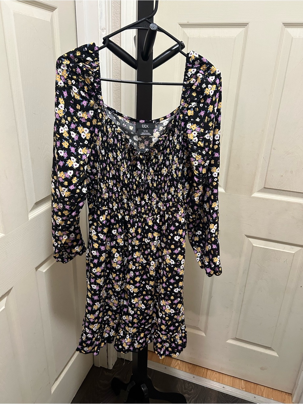CCX City Chic Fresh Posy Smocked Floral Mini Dress Size S / 16